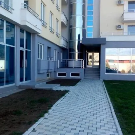 Adam's 1 Apartment *