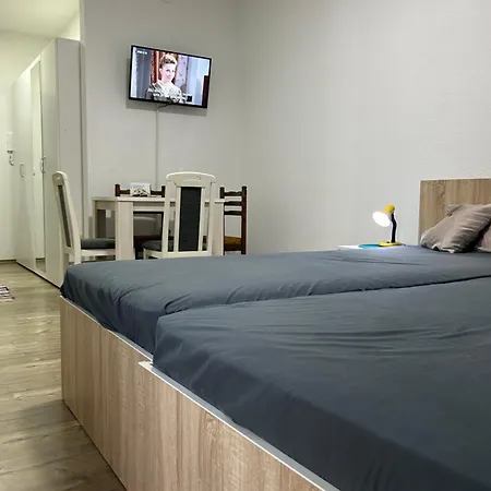 Adam's 1 Apartment Kladovo