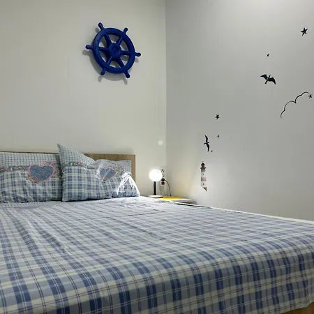 Adam's 1 Apartment *